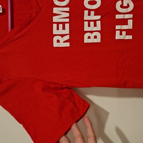 'Remove Before Flight' perfect gift for your airline friends Small EUC red - Picture 4 of 5